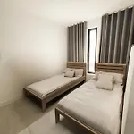 Luxury In Puerto Banus Panoramic Mountain And Sea Views With Private Pool 别墅 马尔韦利亚