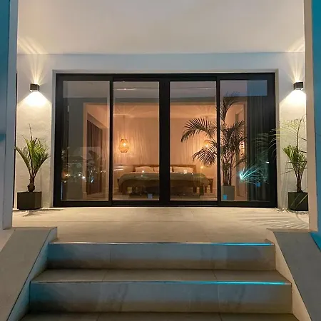 Luxury In Puerto Banus Panoramic Mountain And Sea Views With Private Pool Vila *