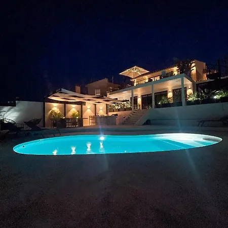 Luxury In Puerto Banus Panoramic Mountain And Sea Views With Private Pool Villa Marbellac