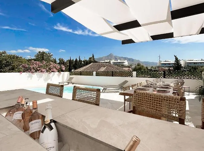Luxury In Puerto Banus Panoramic Mountain And Sea Views With Private Pool Vila *