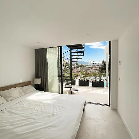 Luxury In Puerto Banus Panoramic Mountain And Sea Views With Private Pool Villa Marbella