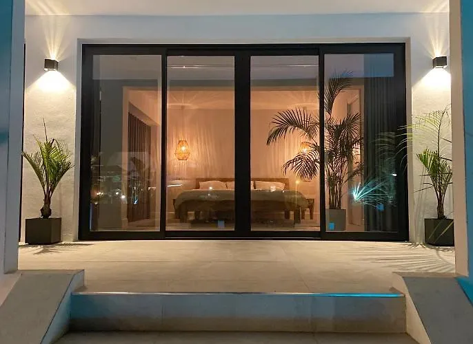 Luxury In Puerto Banus Panoramic Mountain And Sea Views With Private Pool Villa *